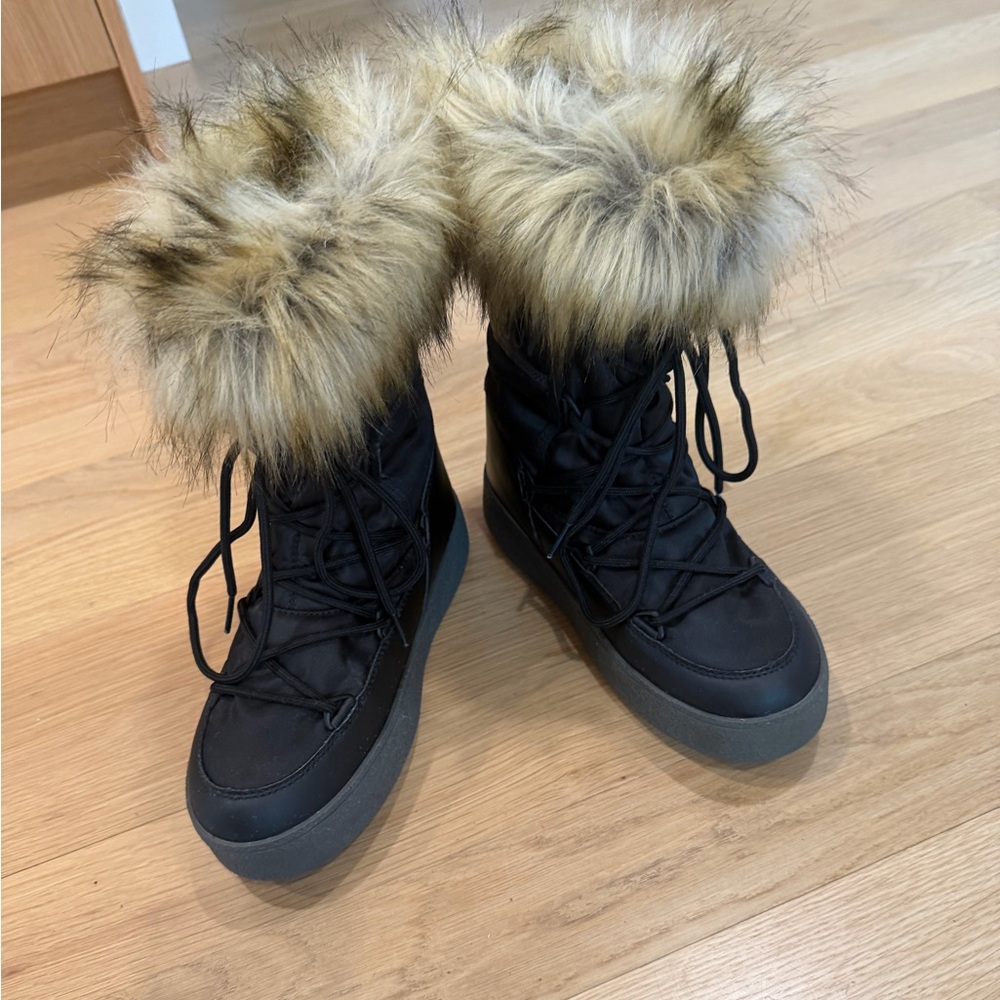 MOON BOOT
Ltrack monaco low wp ankle boots
EU 38 - black